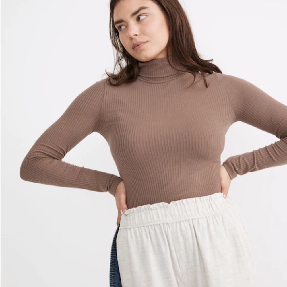 Madewell Ribbed Turtleneck Top in Castle Rock